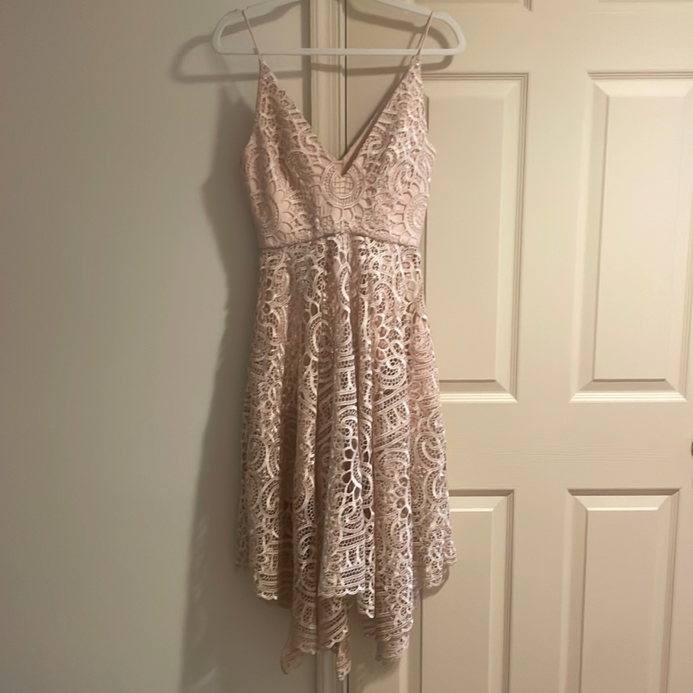 NICHOLAS. Size 2. New with tags.